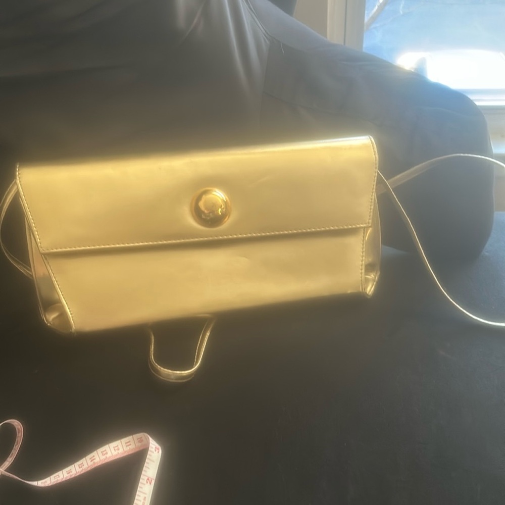 Pick 5 Vintage gold bag🚨